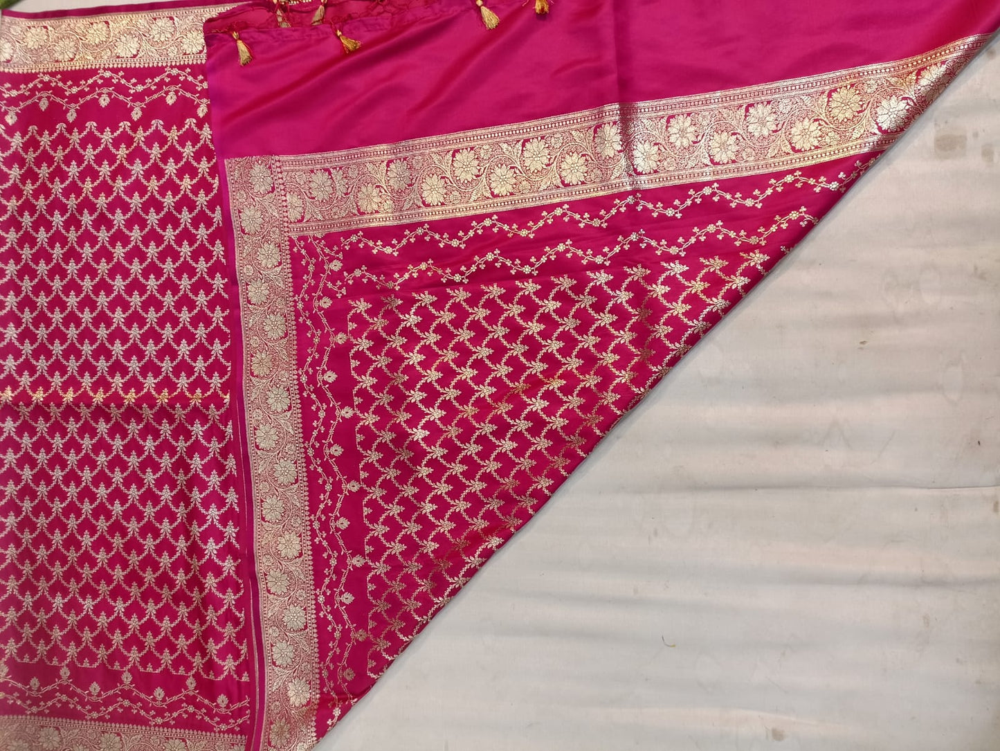 elegant red zari striped dupatta