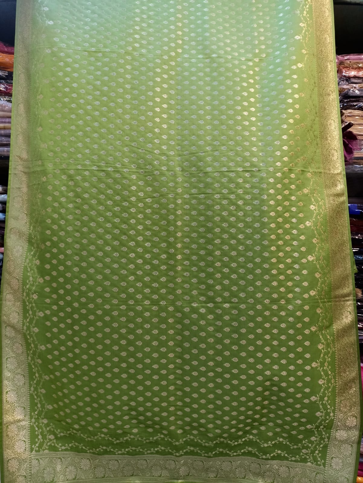radiant green banarasi silk dupatta with gold zari weaving
