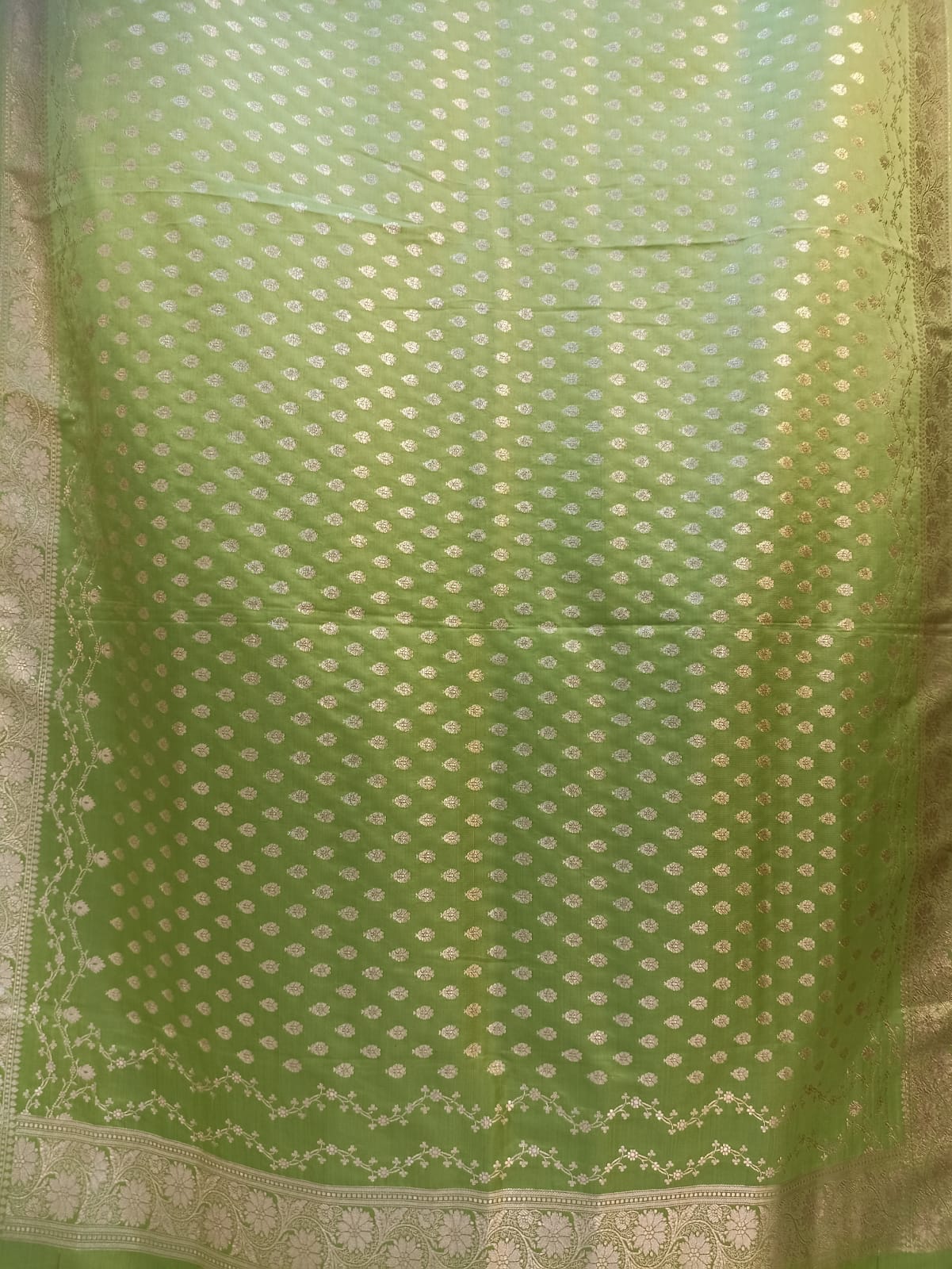 radiant green banarasi silk dupatta with gold zari weaving